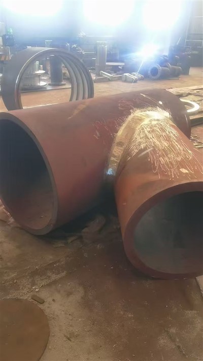 711×610×52 עבה-פלדת פחמן מרותכת Y-סוג טי